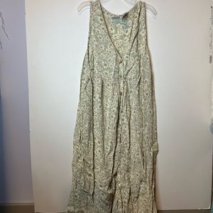 Take 9 green flowered maternity dress (size medium).